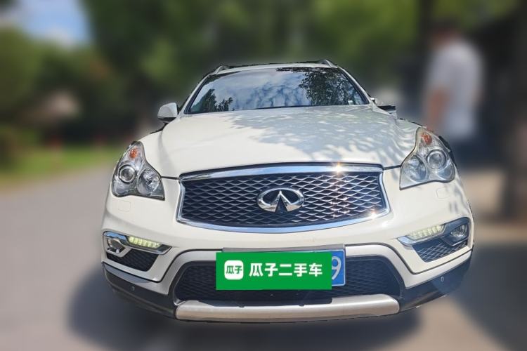 Used Infiniti QX50 2015 2.5L Luxury Edition Front