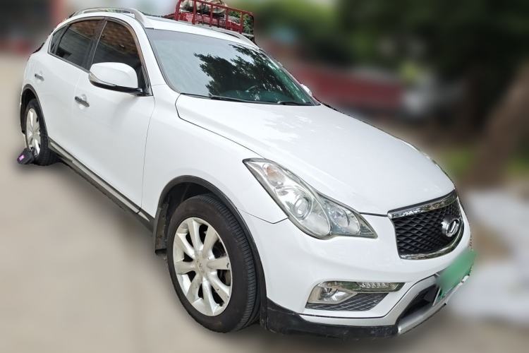 Used Infiniti QX50 2015 2.5L Enjoyment Edition Front Right 45 Deg