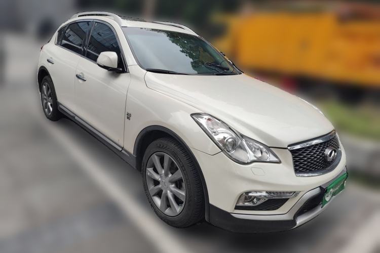 Used Infiniti QX50 2015 2.5L Enjoyment Edition Front Right 45 Deg