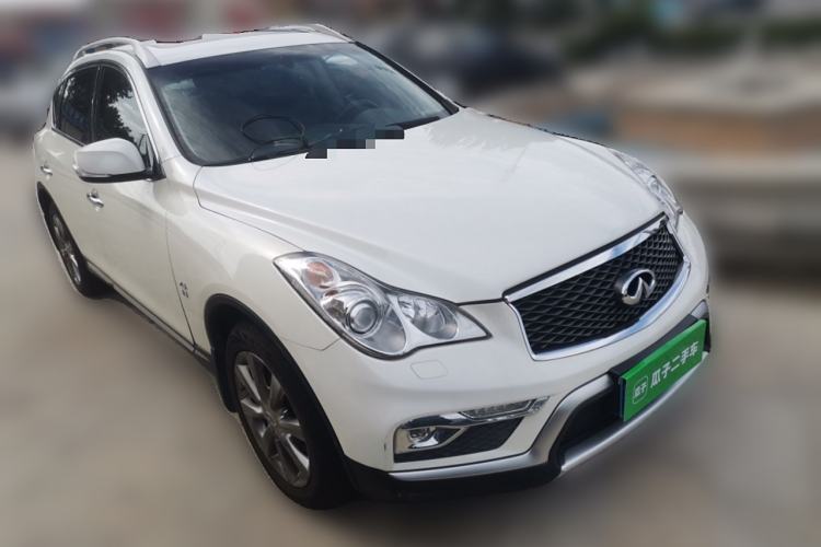 Used Infiniti QX50 2015 2.5L Comfort Edition Front Right 45 Deg
