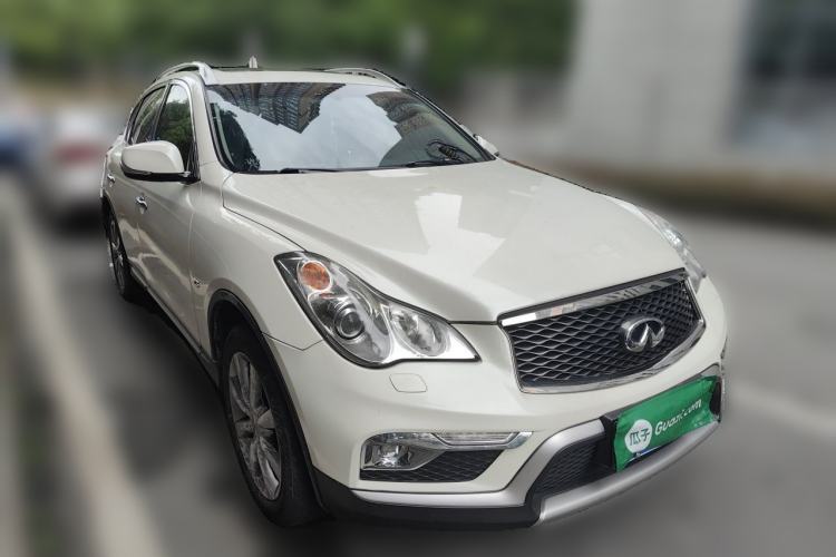 Used Infiniti QX50 2015 2.5L Enjoyment Edition Front Right 45 Deg