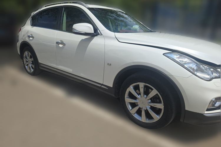 Used Infiniti QX50 2015 2.5L Enjoyment Edition Front Right 45 Deg