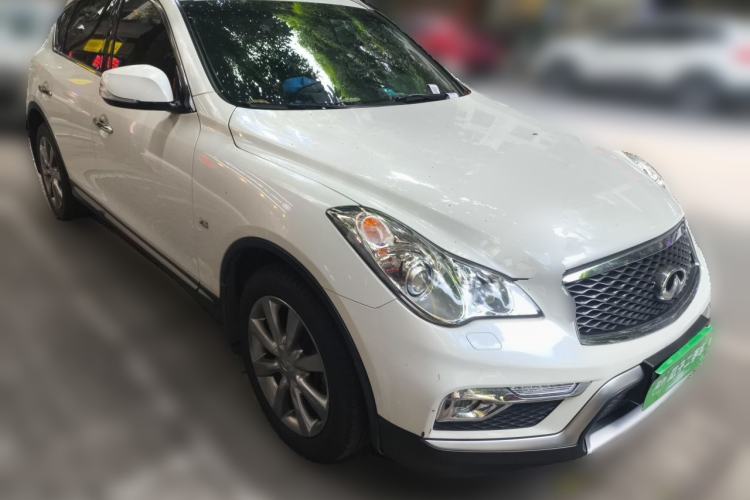 Used Infiniti QX50 2015 2.5L Enjoyment Edition Front Right 45 Deg