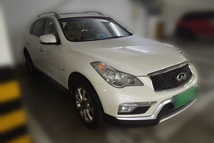 Used Infiniti QX50 2015 2.5L Enjoyment Edition Front Right 45 Deg