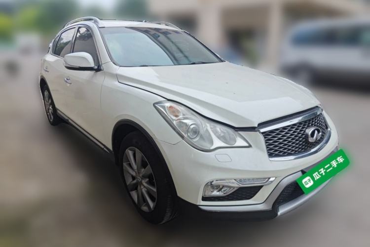 Used Infiniti QX50 2015 2.5L Comfort Edition Front Right 45 Deg