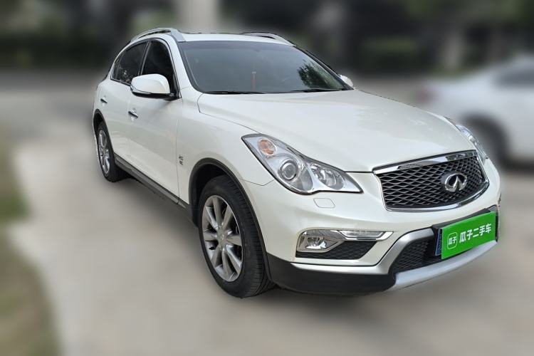 Used Infiniti QX50 2015 2.5L Enjoyment Edition Front Right 45 Deg