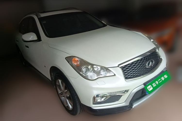 Used Infiniti QX50 2015 2.5L Enjoyment Edition Front Right 45 Deg