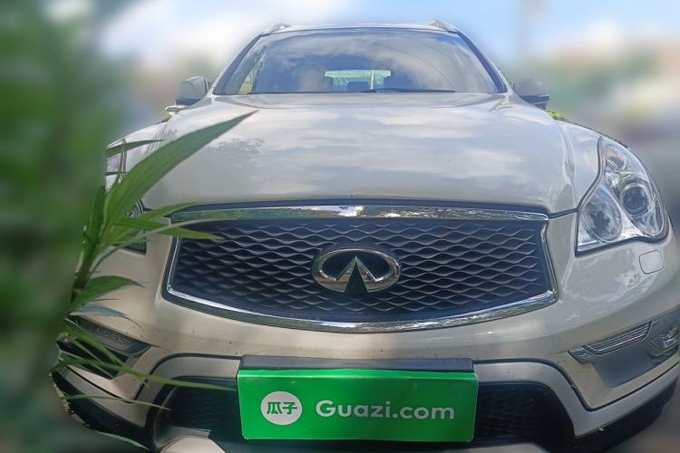 Used Infiniti QX50 2015 2.5L Comfort Edition Front Right 45 Deg