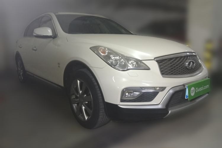 Used Infiniti QX50 2015 2.5L Comfort Edition Front Right 45 Deg