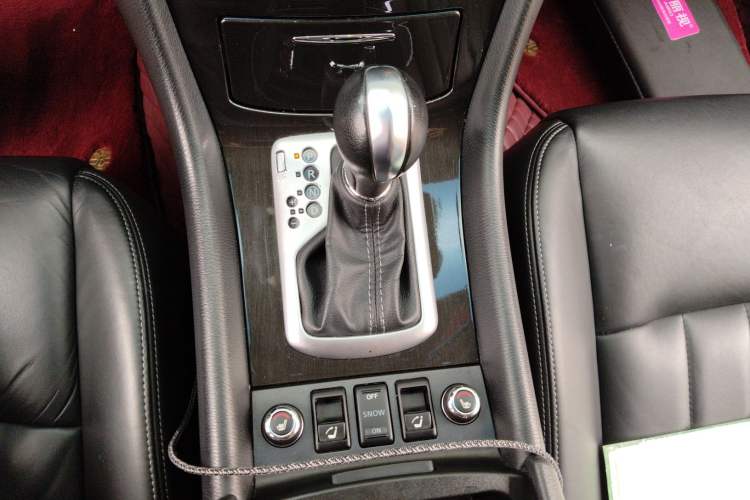 Used Infiniti QX50 2015 2.5L Luxury Edition Gear Lever