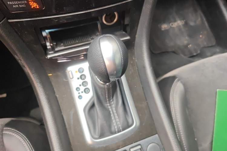 Used Infiniti QX50 2015 2.5L Comfort Edition Gear Lever