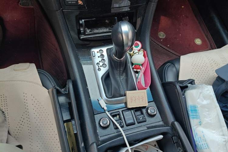Used Infiniti QX50 2015 2.5L Enjoyment Edition Gear Lever