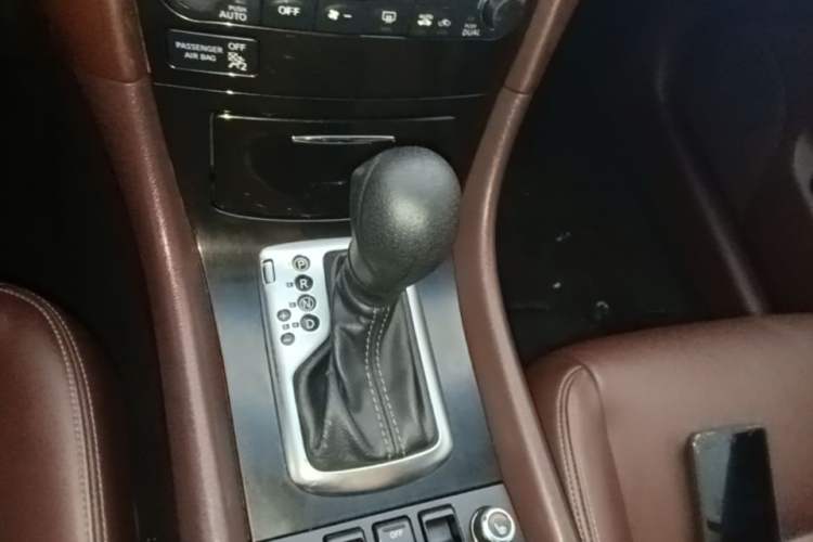 Used Infiniti QX50 2015 2.5L Enjoyment Edition Gear Lever