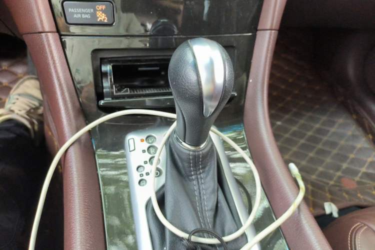 Used Infiniti QX50 2015 2.5L Enjoyment Edition Gear Lever