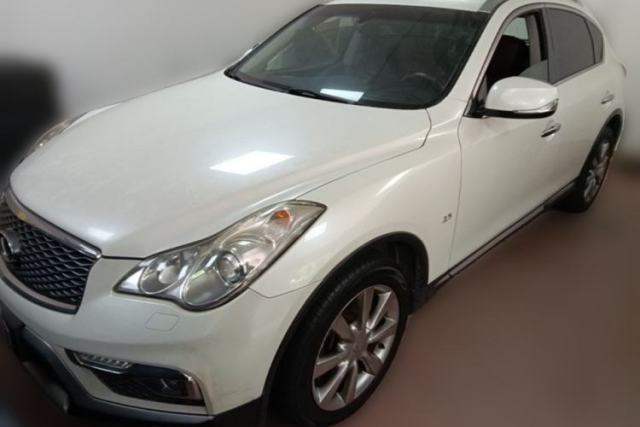 Ojetý Infiniti QX50 2015 2.5L Enjoyment Edition