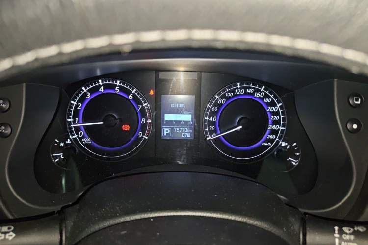 Used Infiniti QX50 2015 2.5L Comfort Edition Instrument Cluster