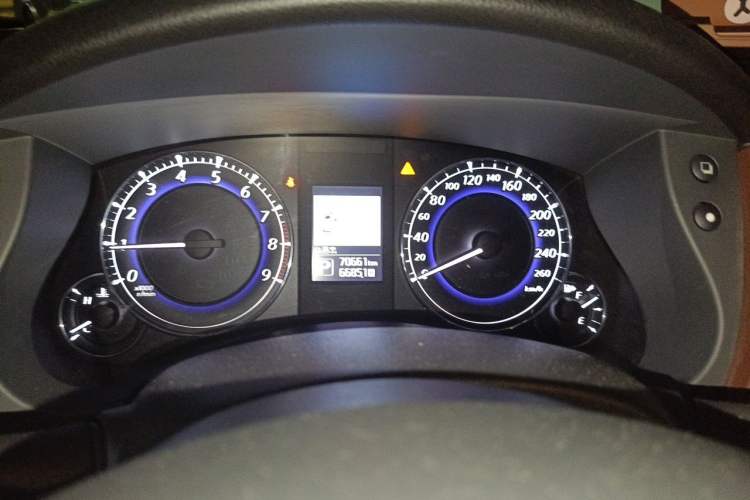 Used Infiniti QX50 2015 2.5L Enjoyment Edition Instrument Cluster