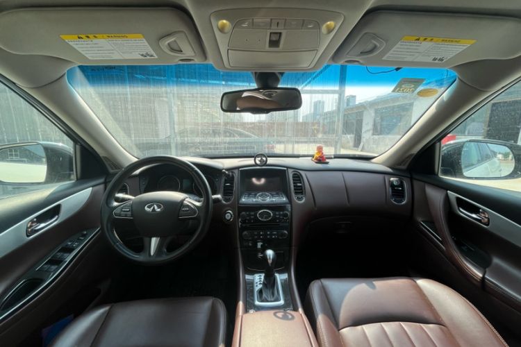 Used Infiniti QX50 2015 2.5L Enjoyment Edition Interior 1