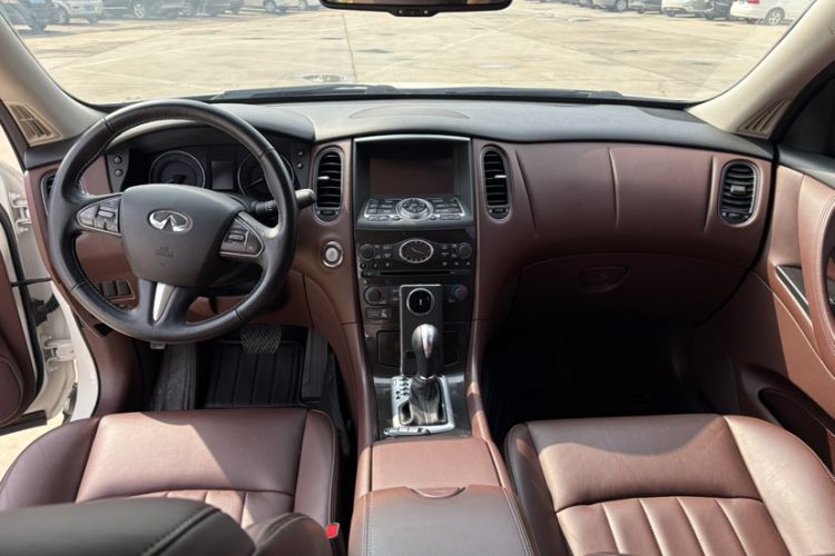 Used Infiniti QX50 2015 2.5L Enjoyment Edition Interior 1