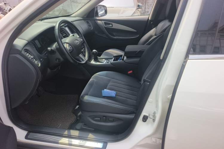 Used Infiniti QX50 2015 2.5L Comfort Edition Left Front Seat