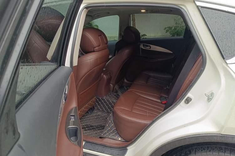Used Infiniti QX50 2015 2.5L Luxury Edition Left Rear Seat