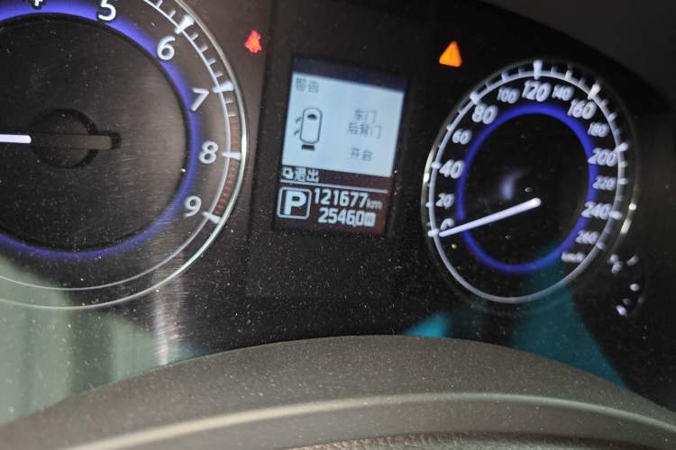 Used Infiniti QX50 2015 2.5L Enjoyment Edition Odometer Close Up
