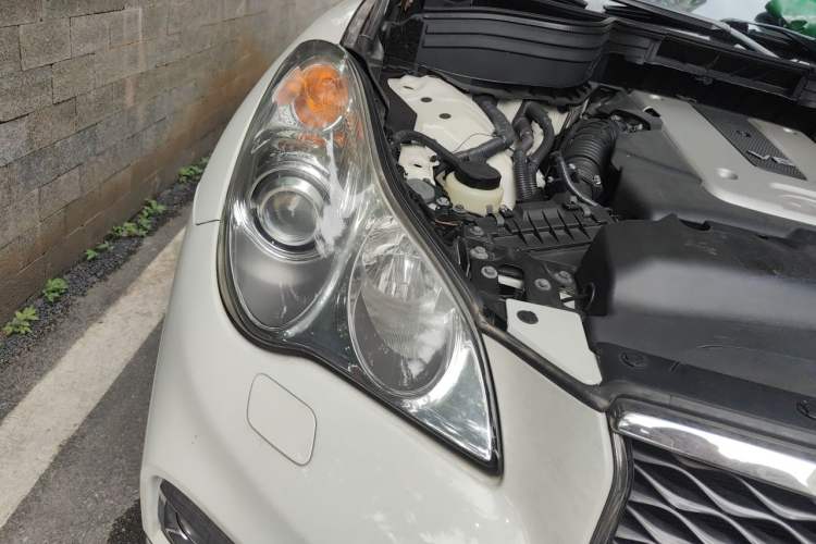 Used Infiniti QX50 2015 2.5L Enjoyment Edition Right Front Headlight