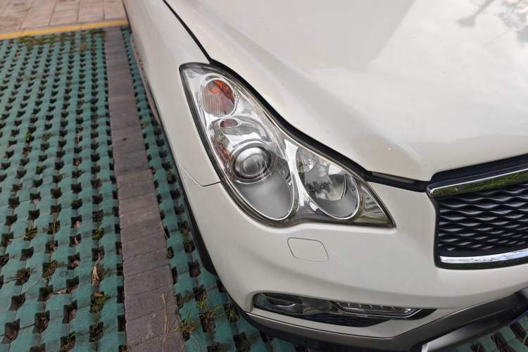 Used Infiniti QX50 2015 2.5L Enjoyment Edition Right Front Headlight