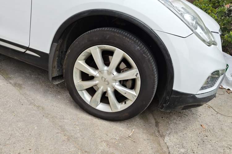 Used Infiniti QX50 2015 2.5L Enjoyment Edition Right Front Wheel Hub