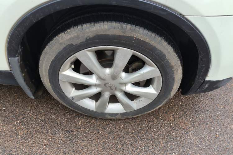 Used Infiniti QX50 2015 2.5L Enjoyment Edition Right Front Wheel Hub