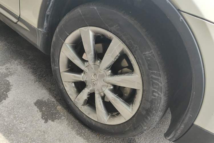 Used Infiniti QX50 2015 2.5L Enjoyment Edition Right Front Wheel Hub