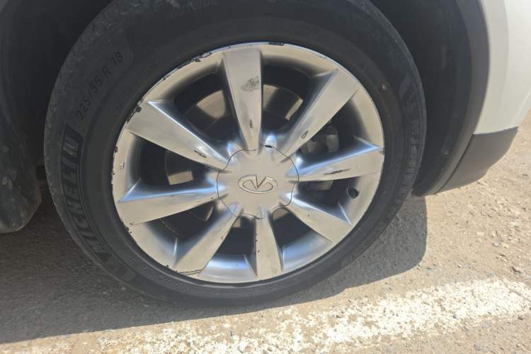 Used Infiniti QX50 2015 2.5L Enjoyment Edition Right Front Wheel Hub