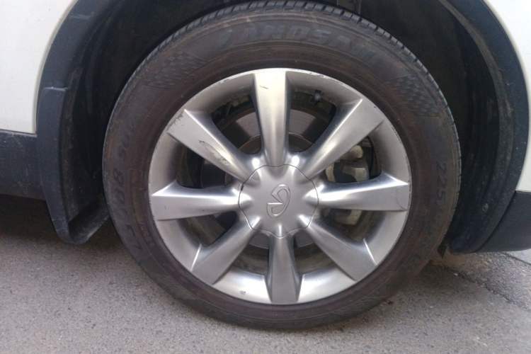 Used Infiniti QX50 2015 2.5L Enjoyment Edition Right Front Wheel Hub