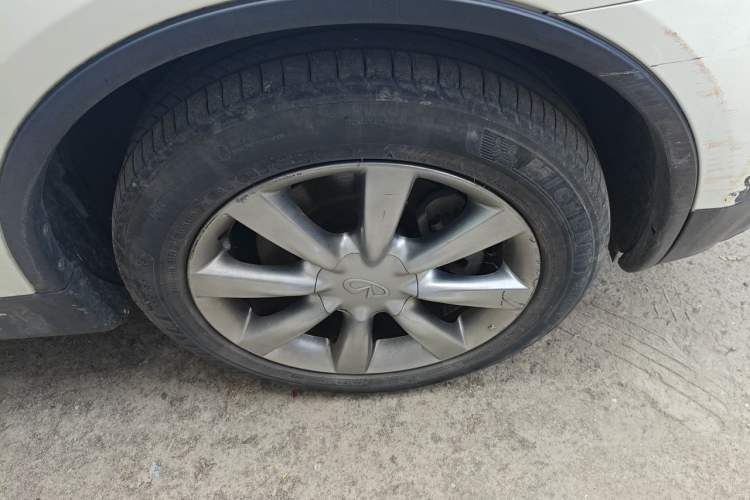 Used Infiniti QX50 2015 2.5L Enjoyment Edition Right Front Wheel Hub