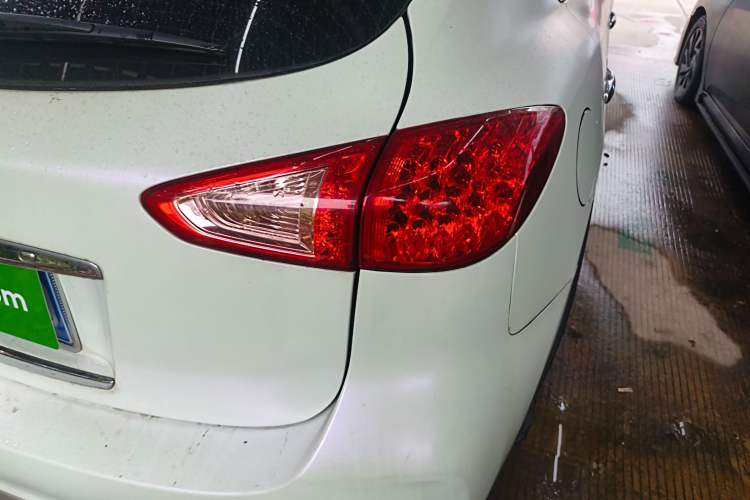 Used Infiniti QX50 2015 2.5L Comfort Edition Right Rear Taillight