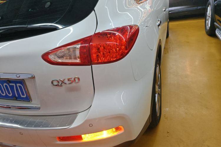 Used Infiniti QX50 2015 2.5L Enjoyment Edition Right Rear Taillight