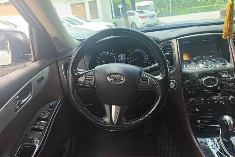 Used Infiniti QX50 2015 2.5L Luxury Edition Steering Wheel