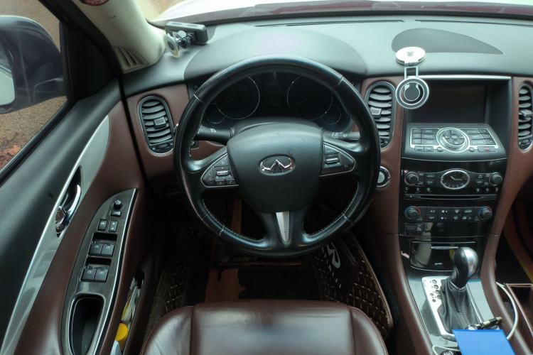 Used Infiniti QX50 2015 2.5L Enjoyment Edition Steering Wheel