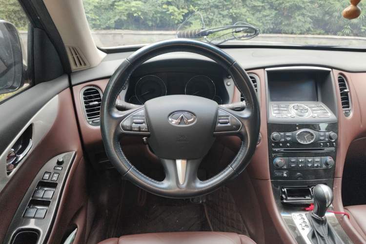 Used Infiniti QX50 2015 2.5L Enjoyment Edition Steering Wheel