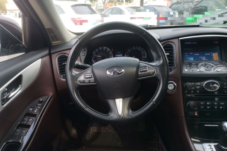 Used Infiniti QX50 2015 2.5L Comfort Edition Steering Wheel
