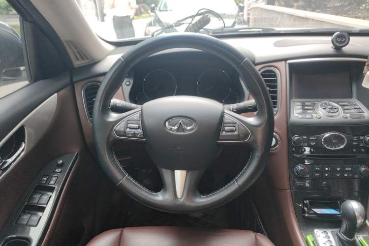 Used Infiniti QX50 2015 2.5L Enjoyment Edition Steering Wheel