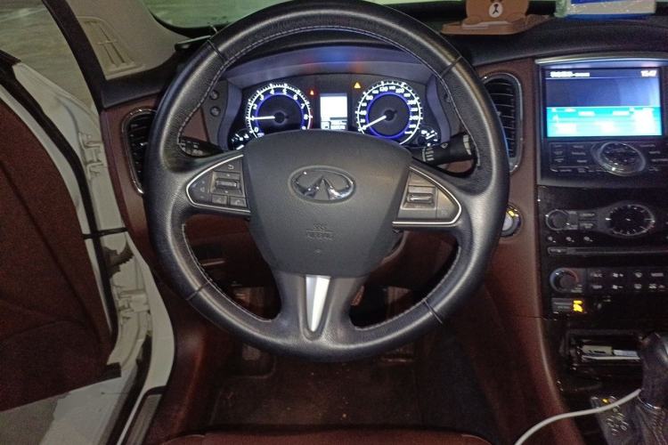 Used Infiniti QX50 2015 2.5L Enjoyment Edition Steering Wheel