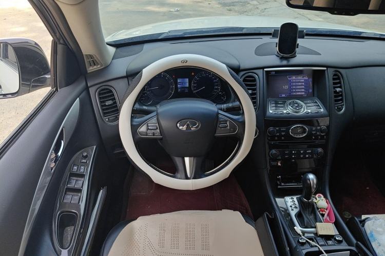 Used Infiniti QX50 2015 2.5L Enjoyment Edition Steering Wheel