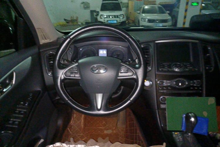 Used Infiniti QX50 2015 2.5L Comfort Edition Steering Wheel