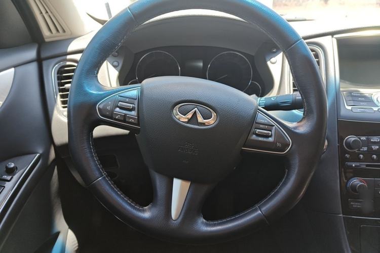 Used Infiniti QX50 2015 2.5L Comfort Edition Steering Wheel