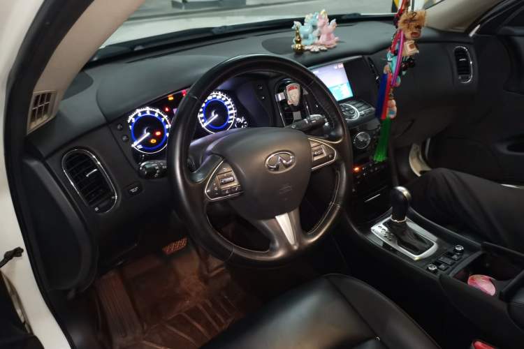 Used Infiniti QX50 2015 2.5L Enjoyment Edition Steering Wheel