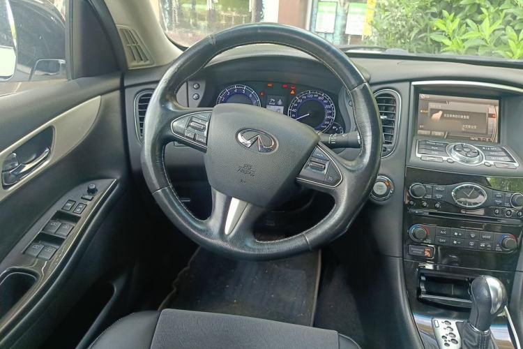 Used Infiniti QX50 2015 2.5L Comfort Edition Steering Wheel