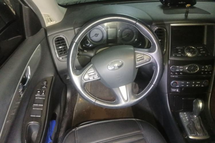 Used Infiniti QX50 2015 2.5L Comfort Edition Steering Wheel