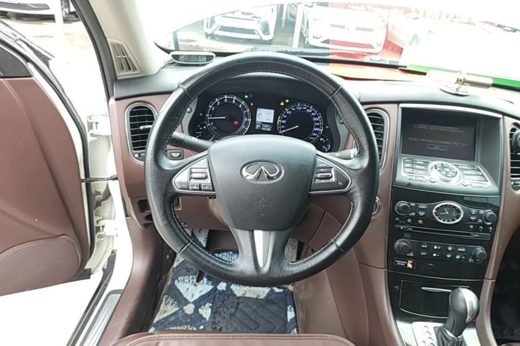 Used Infiniti QX50 2015 2.5L Enjoyment Edition Steering Wheel