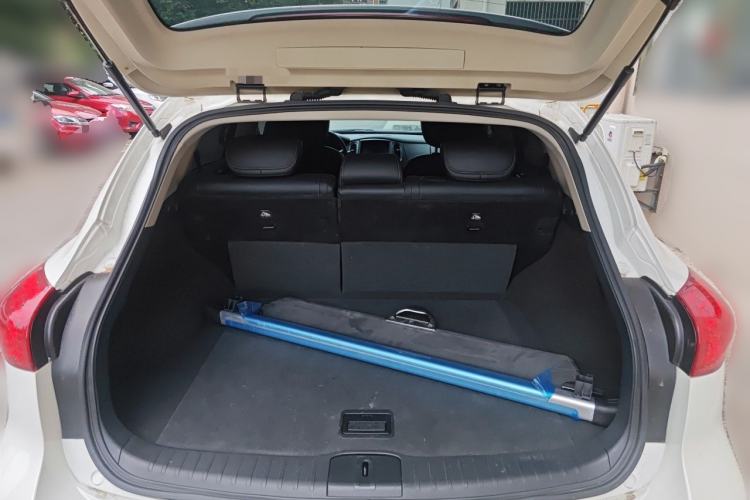 Used Infiniti QX50 2015 2.5L Comfort Edition Trunk